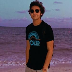 Meet your Posher, Aaron